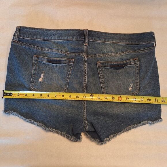 Torrid Distressed Denim Raw Hem Cut Off Shorts Size 18 Button Fly Stretch - Picture 7 of 10
